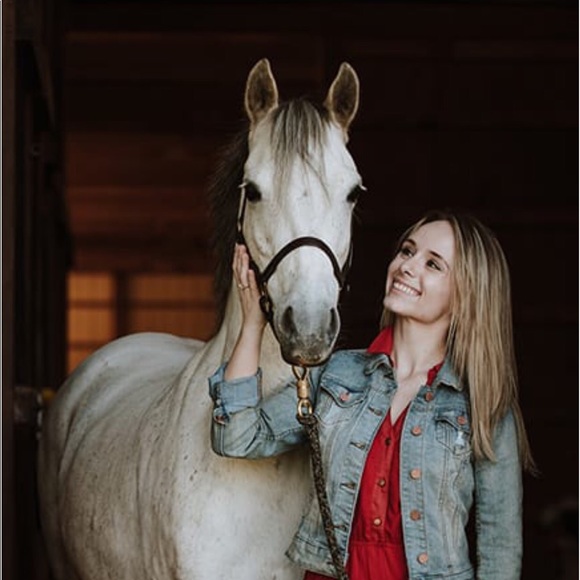 Meet your Posher, Brooke - Picture 1 of 1
